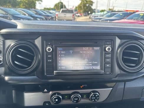 Used 2018 Toyota Tacoma SR image 23
