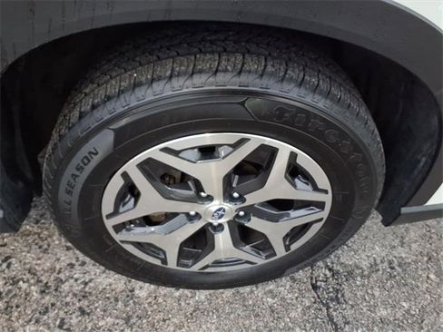 Used 2022 Subaru Forester Premium image 33
