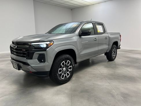 Used 2026 Chevrolet Colorado Z71 AWD/4WD image 3