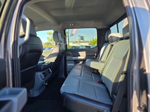 Used 2025 Ford F150 Lariat w/ Equipment Group 501A Mid image 13