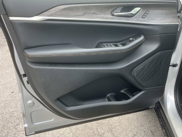 New 2026 Jeep Grand Cherokee Limited AWD/4WD image 19
