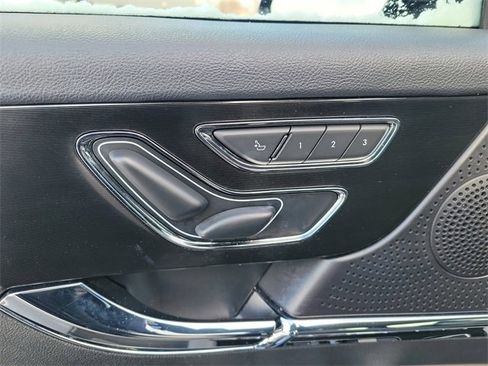 Certified 2023 Lincoln Corsair AWD w/ Equipment Group 101A image 10