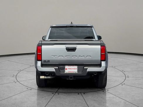 Certified 2025 Toyota Tacoma TRD Sport AWD/4WD image 5