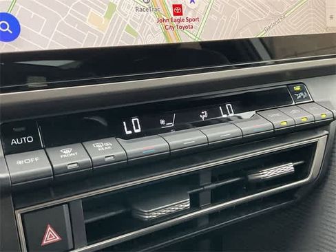 Used 2025 Toyota Camry SE image 24