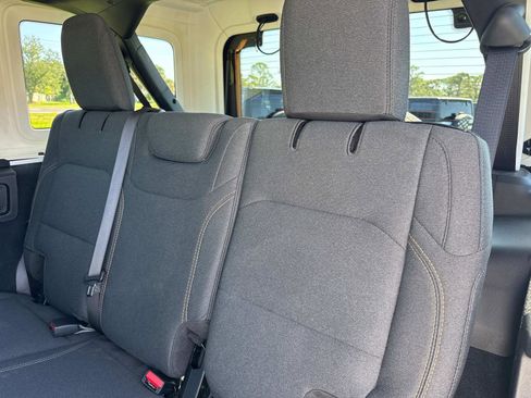 Certified 2024 Jeep Wrangler Sport S image 13