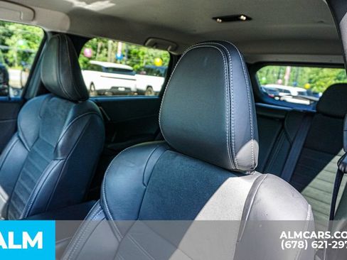 Used 2025 Mitsubishi Outlander SE FWD image 17