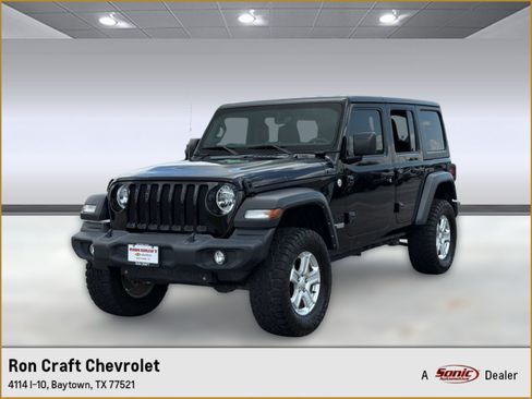 Used 2021 Jeep Wrangler Unlimited Sport AWD/4WD image 1