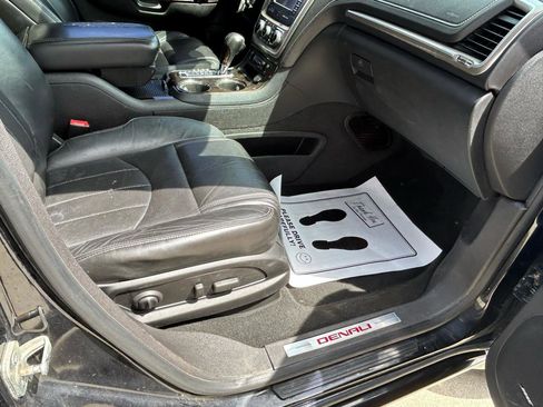 Used 2013 GMC Acadia Denali FWD image 12