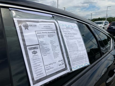 Used 2023 Honda Accord EX image 37