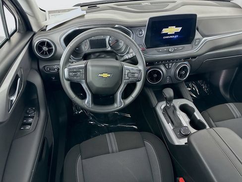 Used 2025 Chevrolet Blazer LT AWD/4WD image 30