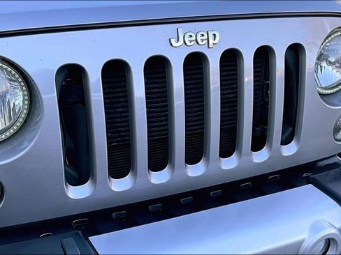 Used 2015 Jeep Wrangler Unlimited Sahara w/ Max Tow Package image 29