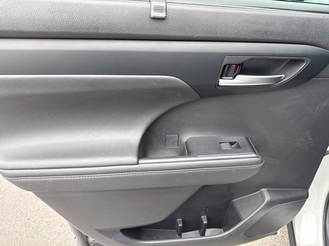 Used 2024 Toyota Highlander XSE AWD/4WD image 23