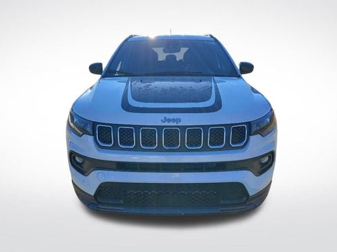 New 2023 Jeep Compass Latitude w/ Mopar Graphics Package image 9