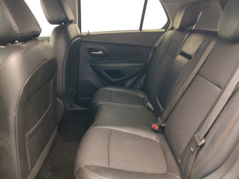 Used 2021 Chevrolet Trax LT AWD/4WD image 18