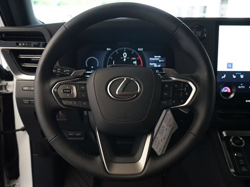 Used 2026 Lexus GX 550 w/ Accessory Package (CT) AWD/4WD image 11