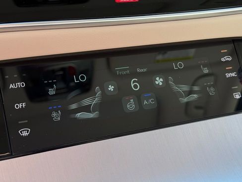 New 2026 Genesis GV70 2.5T Advanced image 34