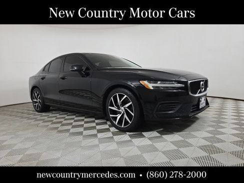 Used 2019 Volvo S60 T6 Momentum w/ Premium Package AWD/4WD image 1