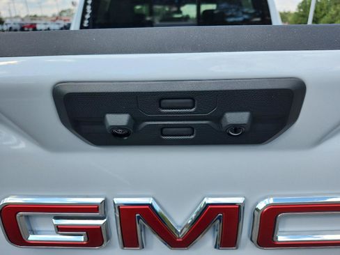 New 2026 GMC Sierra 1500 SLT w/ SLT Premium Plus Package AWD/4WD image 10