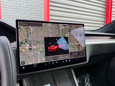 Used 2022 Tesla Model S AWD/4WD image 20