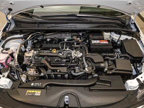 Used 2025 Toyota Corolla LE image 18