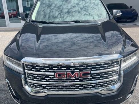Used 2023 GMC Acadia Denali w/ Black Diamond Edition FWD image 2