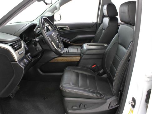 Used 2020 GMC Yukon XL Denali w/ Denali Ultimate Package image 35