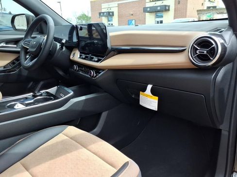 New 2026 Chevrolet Equinox ACTIV AWD/4WD image 11