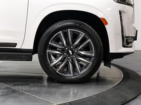 Used 2022 Cadillac Escalade Sport Platinum image 15