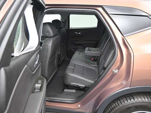 Used 2023 Chevrolet Blazer LT AWD/4WD image 8