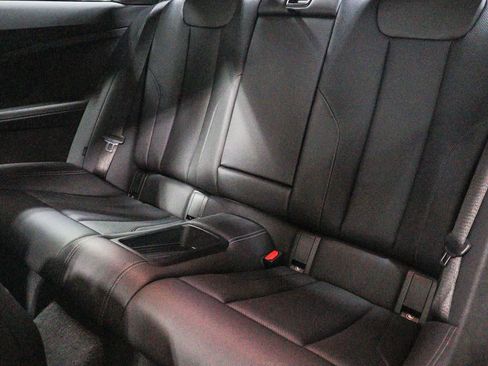 Used 2022 BMW 230i Coupe w/ Convenience Package RWD image 19