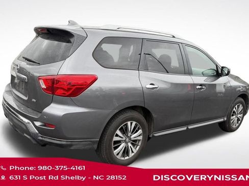 Used 2020 Nissan Pathfinder SV AWD/4WD image 3