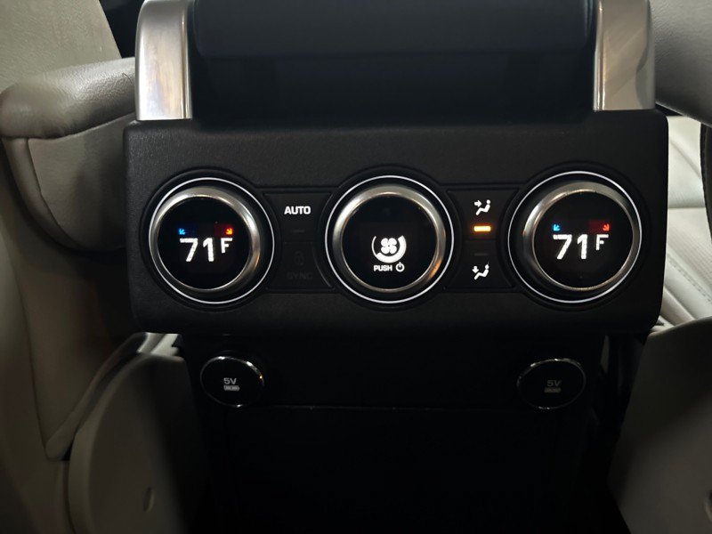 Used 2020 Land Rover Discovery HSE AWD/4WD image 37
