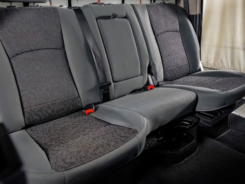 Used 2018 RAM 1500 Big Horn image 30