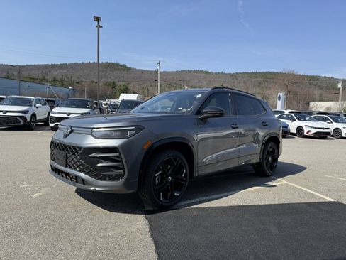 New 2026 Volkswagen Tiguan SE R-Line AWD/4WD image 7