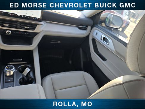 Used 2025 Ford Explorer Active w/ Active Comfort Package image 26
