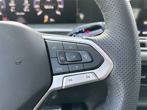 New 2026 Volkswagen Tiguan SE R-Line image 18