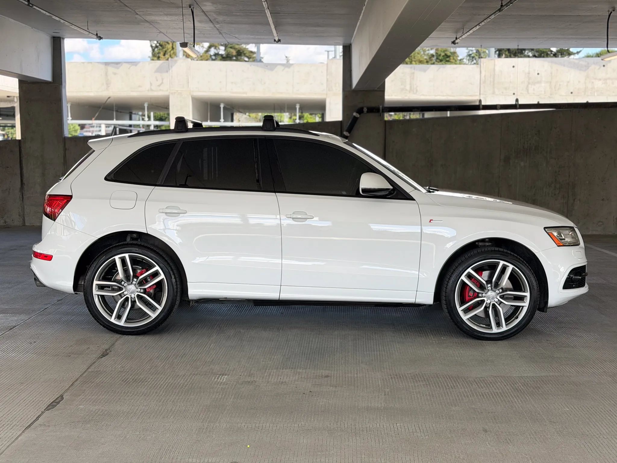 Used 2016 Audi SQ5 Prestige w/ Prestige Package AWD/4WD image 4
