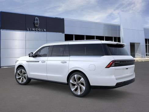 New 2026 Lincoln Navigator L Black Label AWD/4WD image 4