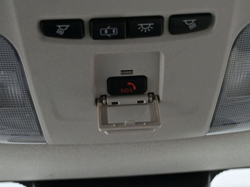 Used 2021 Toyota Corolla LE image 26