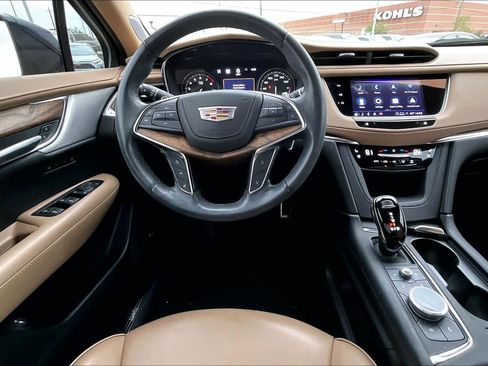 Used 2022 Cadillac XT5 Sportv w/ Platinum Package image 5