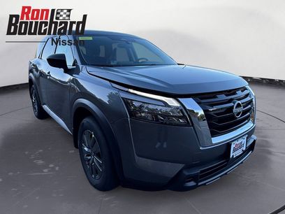 New 2025 Nissan Pathfinder S