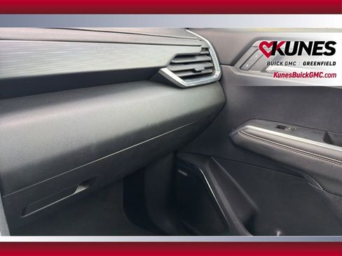 Used 2024 GMC Acadia Elevation image 24