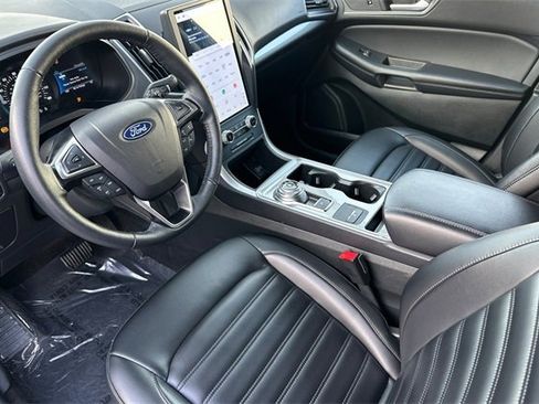 Used 2023 Ford Edge SEL image 10