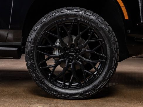 Used 2026 Cadillac Escalade Platinum Sport w/ LPO, ONYX Package image 12