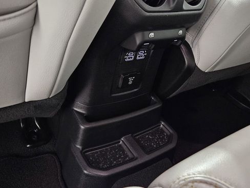 Used 2022 Jeep Wrangler Unlimited Sahara image 27