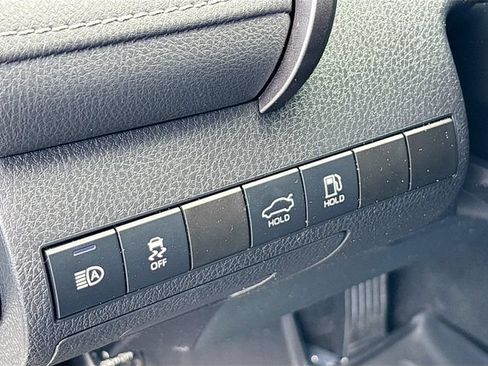 Used 2022 Toyota Camry SE FWD image 10
