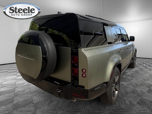 Used 2024 Land Rover Defender 130 X-Dynamic SE AWD/4WD image 5
