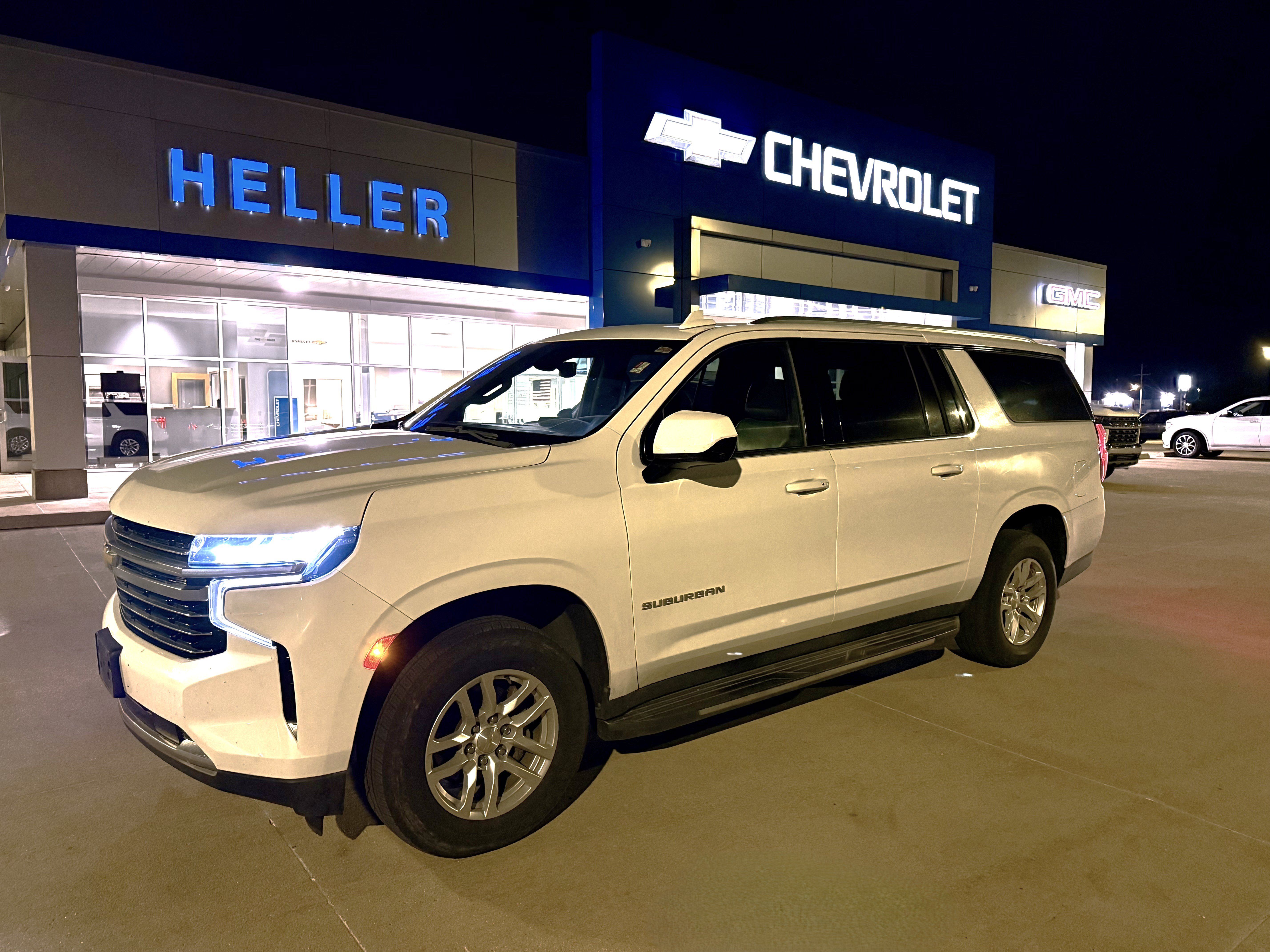 Used 2021 Chevrolet Suburban LT AWD/4WD image 3