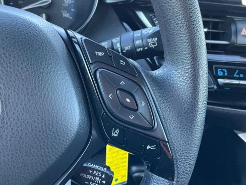 Used 2019 Toyota C-HR LE image 17