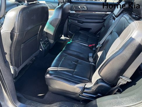 Used 2019 Ford Explorer Limited w/ Class III Trailer Tow Package image 12